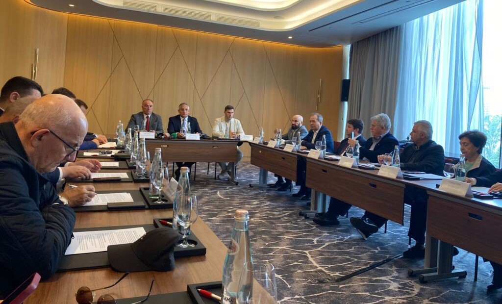 Bizneset: Nafta po na fundos, të ulet barra fiskale mbi karburantet, ose do rriten çmimet e tjera